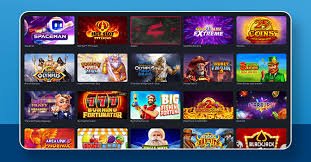 တိုက်ရိုက် ကာစီနို Live Dealer ဒီလာနှင့် ကစားသမားများ streaming ဖြင့်ကစားနေသောမြင်ကွင်း
